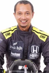 Fitra Eri